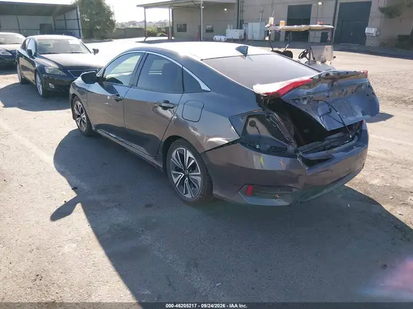 JHMFC1F37JX016051 — 2018 Honda Civic, фото 3 с аукциона IAAI 14.10.2026, Задняя часть