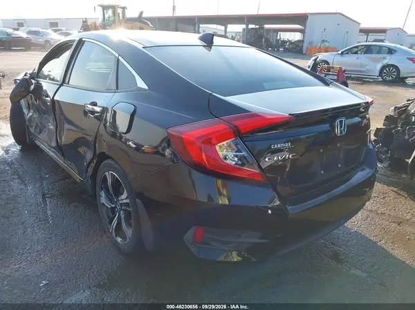 JHMFC1F99JX025791 — 2018 Honda Civic, фото 3 с аукциона IAAI, Левый бок
