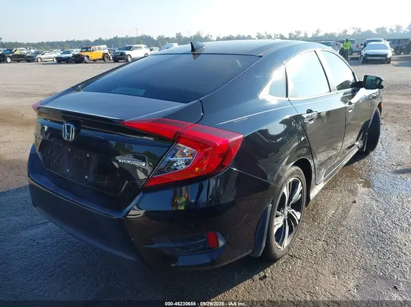 JHMFC1F99JX025791 — 2018 Honda Civic, фото 4 с аукциона IAAI, Левый бок