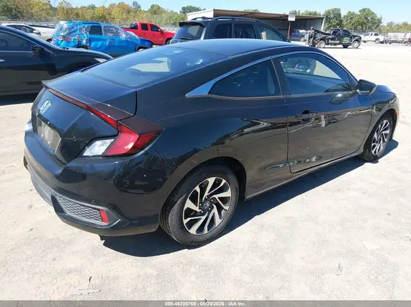 2HGFC4B68KH301349 — 2019 Honda Civic, фото 4 с аукциона IAAI, Левый бок