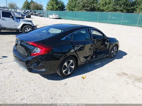 2HGFC2F63KH560717 — 2019 Honda Civic, фото 4 с аукциона IAAI, Правый бок