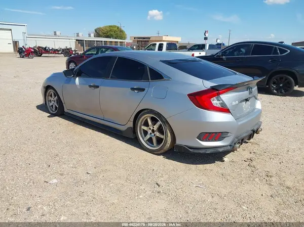 2HGFC2F64LH597938 — 2020 Honda Civic, фото 3 с аукциона IAAI, Правый бок