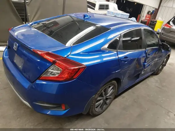 2HGFC1F33MH705399 — 2021 Honda Civic, фото 4 с аукциона IAAI, Правый бок