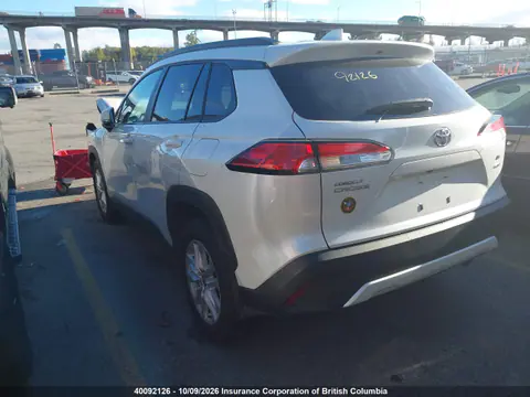 2022 Toyota Corolla Cross Le VIN 7MUBAABGXNV019896 фото 4