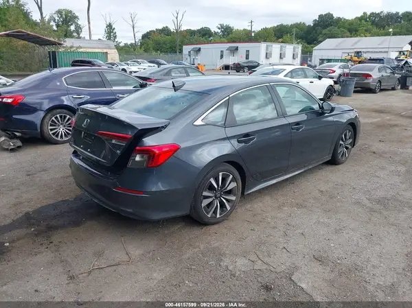 2HGFE1F74RH311768 — 2024 Honda Civic, фото 4 с аукциона IAAI, Задняя часть слева