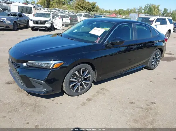 2HGFE1F76RH336574 — 2024 Honda Civic, фото 2 с аукциона IAAI, Правый бок