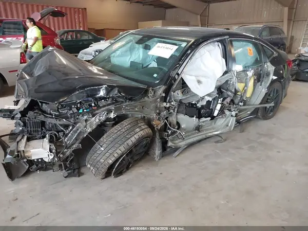 2HGFE2F28RH547575 — 2024 Honda Civic, фото 2 с аукциона IAAI, Повреждения со всех сторон
