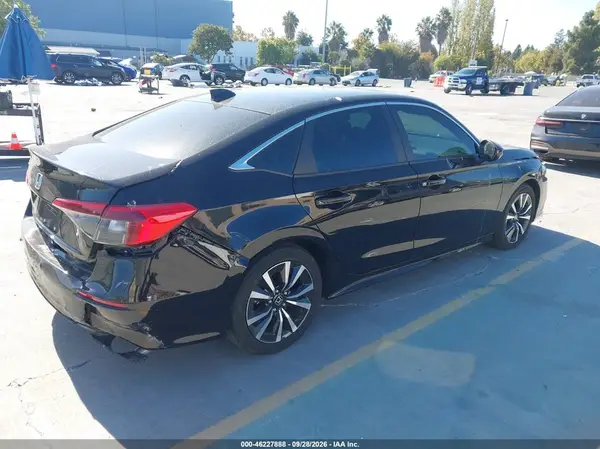2HGFE1F79RH341008 — 2024 Honda Civic, фото 4 с аукциона IAAI, Левый бок