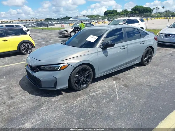 2HGFE1E57SH477496 — 2025 Honda Civic, фото 2 с аукциона IAAI, Передняя часть справа
