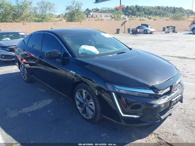 JHMZC5F36JC008549 Honda Clarity Plug-IN Hybrid Touring 2018 — повреждение Передняя часть, фото до ремонта