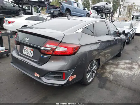 2018 Honda CLARITY PLUG-IN HYBRID VIN JHMZC5F13JC017403 фото 4