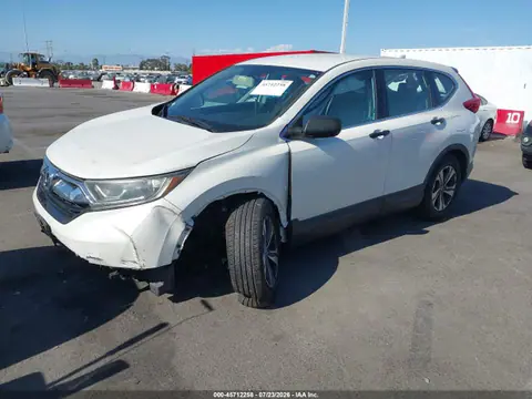 2018 Honda CR-V LX VIN 2HKRW5H34JH415151 фото 2