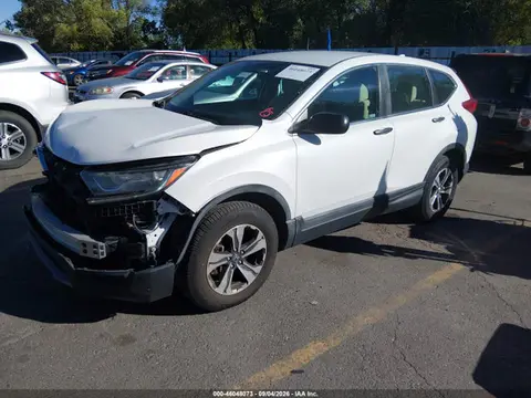 2019 Honda CR-V LX VIN 2HKRW6H38KH223674 фото 2