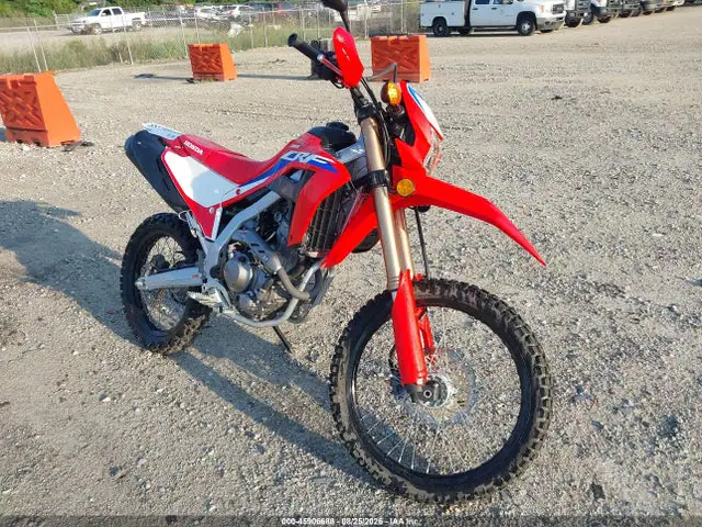 MLHND1617R5301037 — 2024 Honda CRF300 L, Передняя часть слева (Left Front), фото до ремонта