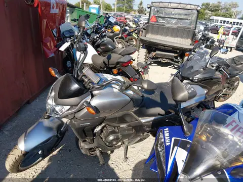 2016 Honda Ctx700 N VIN JH2RC6806GK200179 фото 2