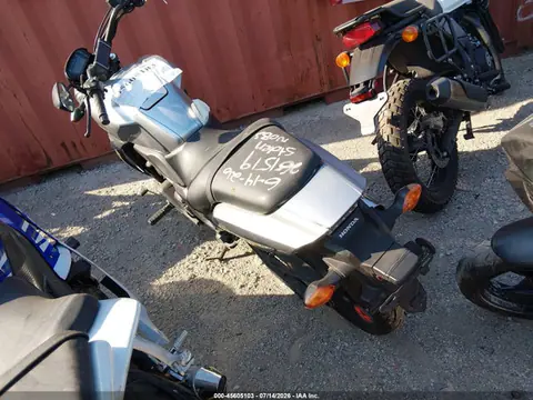 2016 Honda Ctx700 N VIN JH2RC6806GK200179 фото 3