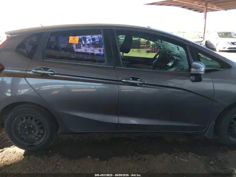2015 Honda FIT LX VIN 3HGGK5H51FM706052 фото 13