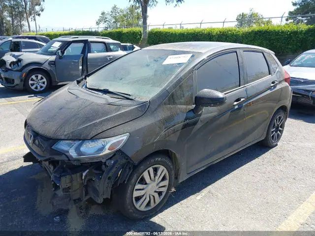 3HGGK5H52FM750061 — 2015 Honda FIT LX, фото 2 с аукциона IAAI 13.10.2026, Передняя часть