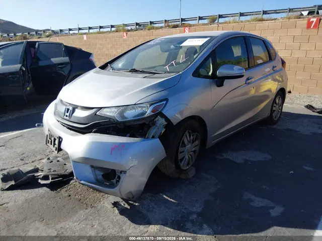 3HGGK5H5XFM748736 — 2015 Honda FIT LX, фото 2 с аукциона IAAI 14.10.2026, Передняя часть