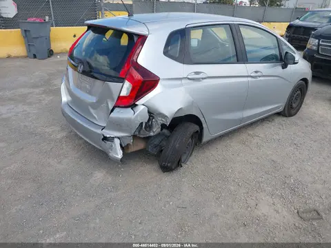 2016 Honda FIT LX VIN JHMGK5H51GX017041 фото 4