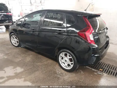 2017 Honda FIT LX VIN 3HGGK5G55HM102752 фото 3