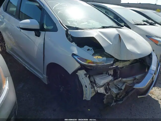3HGGK5H6XLM726742 — 2020 Honda Fit Sport, Передняя часть (Front End), фото до ремонта