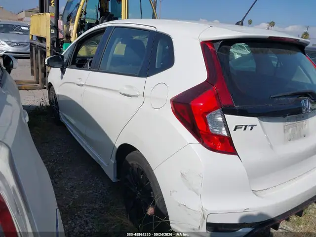 3HGGK5H6XLM726742 — 2020 Honda Fit Sport, фото 3 с аукциона IAAI 30.09.2026, Передняя часть