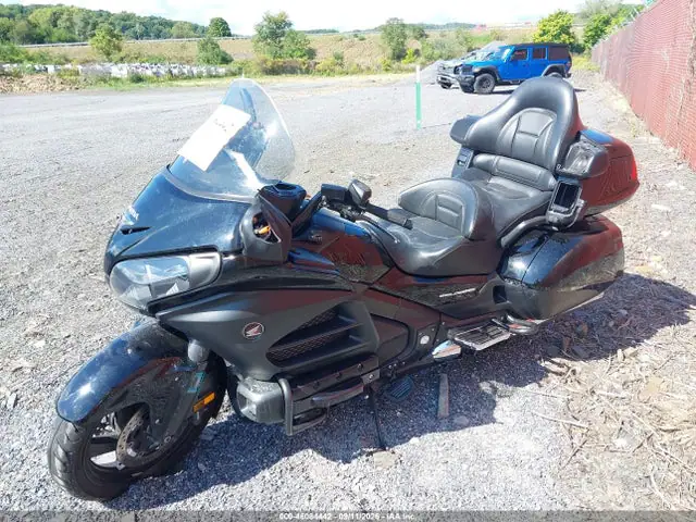 JH2SC68W6EK000017 — 2014 Honda GL1800 H, фото 2 с аукциона IAAI 30.09.2026, Правый бок