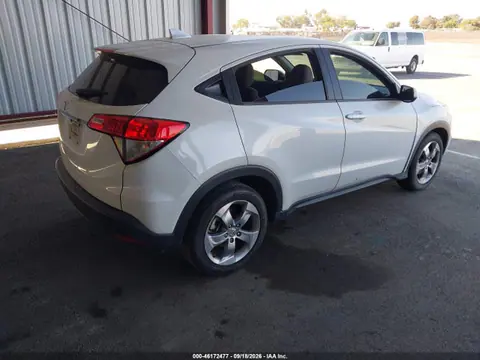 2022 Honda Hr-v 2wd Lx VIN 3CZRU5H3XNM710187 фото 4