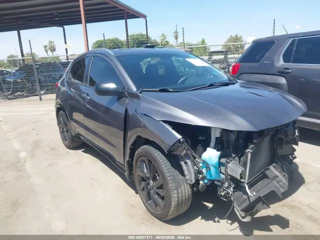 3CZRU5H16NM724201 — 2022 Honda HR-V 2WD Sport, Передняя часть (Front End), фото до ремонта