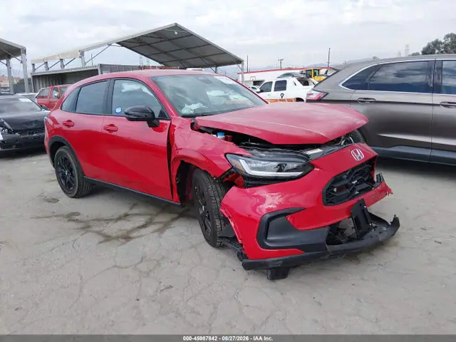 3CZRZ1H54TM734624 — 2026 Honda HR-V 2WD Sport, Передняя часть слева (Left Front), фото до ремонта