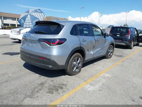 2026 Honda Hr-v Awd Lx VIN 3CZRZ2H35TM761643 фото 4