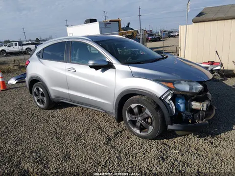 3CZRU5H79JM700795 — 2018 Honda HR-V EX-L, Передняя часть (Front End), фото до ремонта