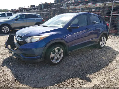 2016 Honda HR-V LX VIN 3CZRU5H34GM730325 фото 2