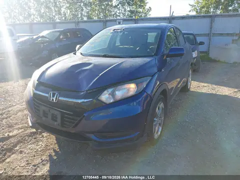 2017 Honda HR-V LX VIN 3CZRU6H36HM108560 фото 2