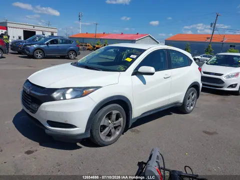 2018 Honda HR-V LX VIN 3CZRU5G37JM101019 фото 2