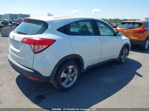 2018 Honda HR-V LX VIN 3CZRU5G37JM101019 фото 4
