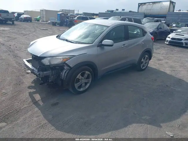 2018 Honda HR-V LX VIN 3CZRU6H38JG701745 фото 2