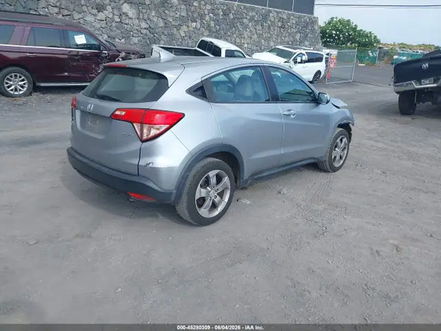 2018 Honda HR-V LX VIN 3CZRU6H38JG701745 фото 4