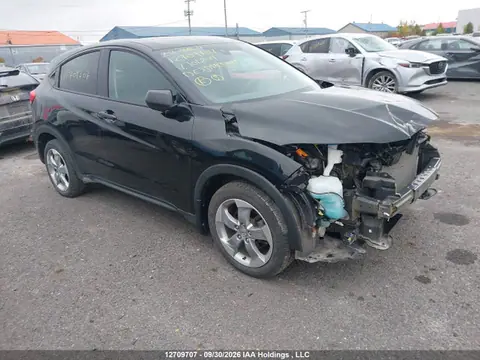 3CZRU6H39NM101209 — 2022 Honda HR-V LX, Передняя часть (Front), фото до ремонта