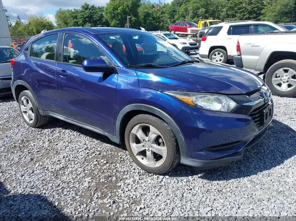 3CZRU6H39GM755467 — 2016 Honda HR-V, Передняя часть слева (Left Front), фото до ремонта