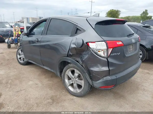 3CZRU5H31GM744831 — 2016 Honda HR-V, фото 3 с аукциона IAAI 05.10.2026, Естественный износ