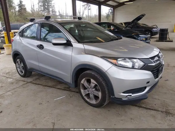 3CZRU6H39GM758515 — 2016 Honda HR-V, Задняя часть (Rear), фото до ремонта