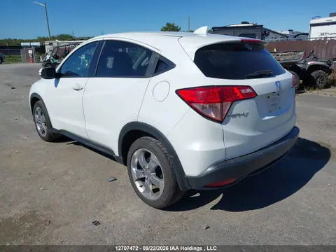 2017 Honda HR-V VIN 3CZRU6H51HM107334 фото 3