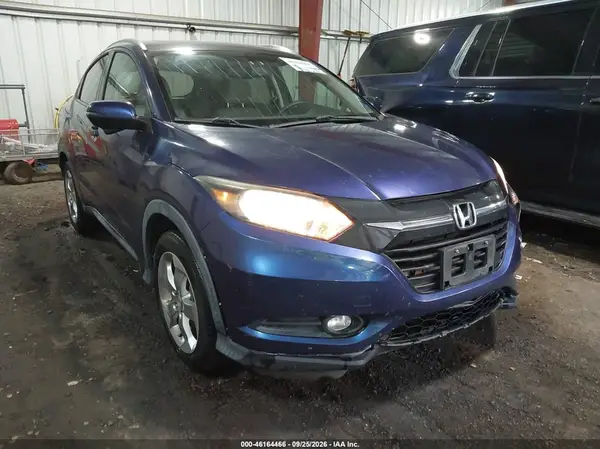 3CZRU5H78HM720045 — 2017 Honda HR-V, Передняя часть (Front End), фото до ремонта
