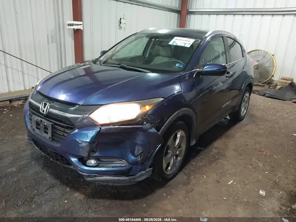 3CZRU5H78HM720045 — 2017 Honda HR-V, фото 2 с аукциона IAAI 08.10.2026, Передняя часть