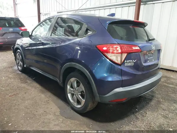 3CZRU5H78HM720045 — 2017 Honda HR-V, фото 3 с аукциона IAAI 08.10.2026, Передняя часть