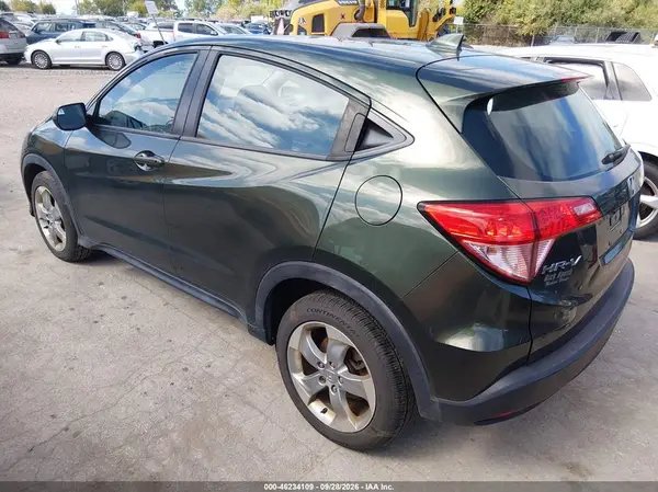 3CZRU6H38HG701691 — 2017 Honda HR-V, фото 3 с аукциона IAAI 06.10.2026, Естественный износ