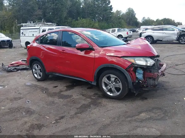 3CZRU5H59HG704935 — 2017 Honda HR-V, Передняя часть слева (Left Front), фото до ремонта