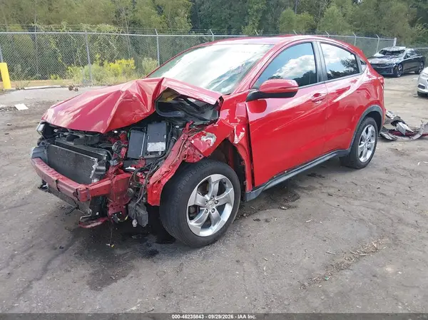 3CZRU5H59HG704935 — 2017 Honda HR-V, фото 2 с аукциона IAAI, Передняя часть слева